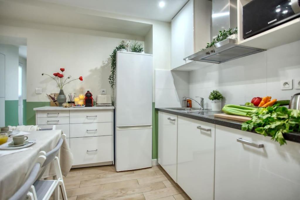 Amazing Apart New Bastille 3 Bedrooms 2 Bathrooms Paris Exterior foto